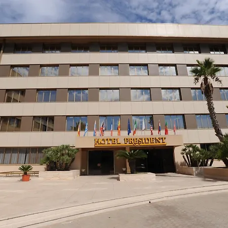 Hotel President-3
