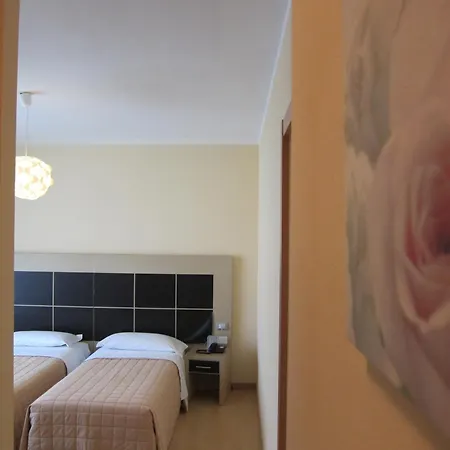 Hotel Diana-2