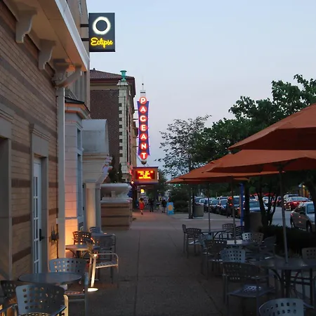 The Moonrise Hotel-2