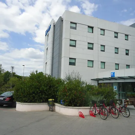Ibis Budget Girona Costa Brava-3