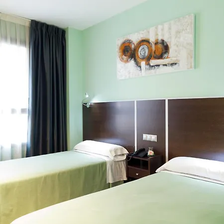 Hostal Avenida Barajas-3