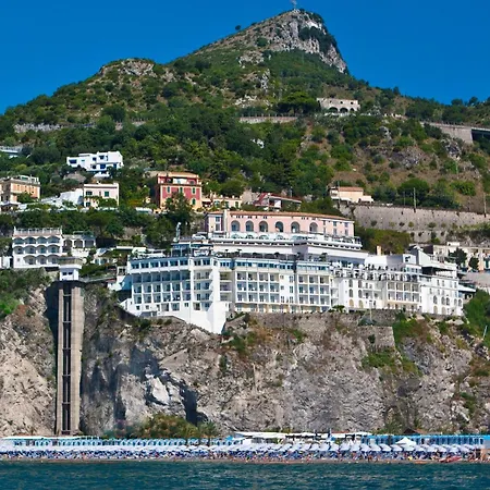 Lloyd'S Baia Hotel-3