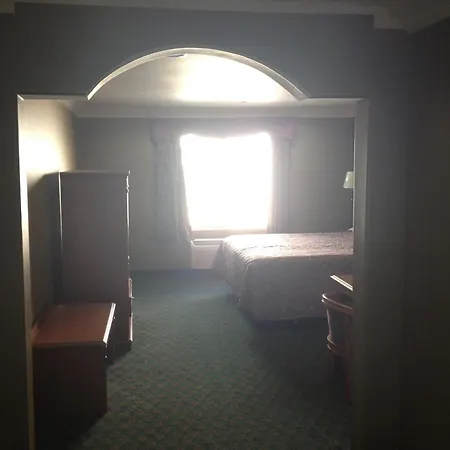 Crystal Inn Suites & Spas-3