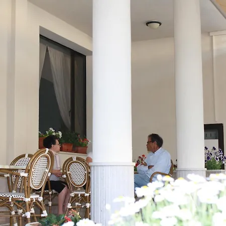 Hotel Riva Del Sole-3
