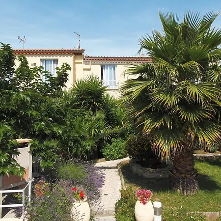 Hôtel La Croix de Malte-2