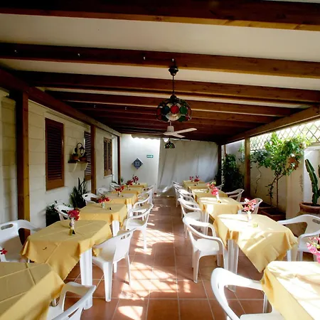 Albergo Bouganville-2