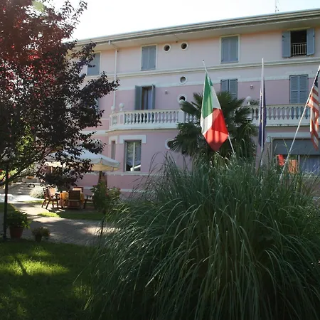 Hotel Gioia Garden-3