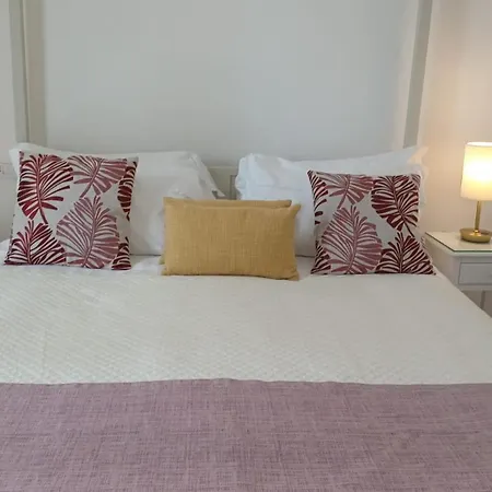 Villa Giardini Luxury Room-2