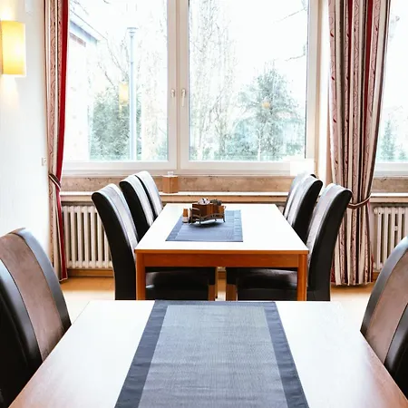 b-vier Hotel Bad Driburg-3