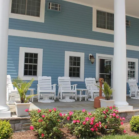 Commander Beach House Hotel-3