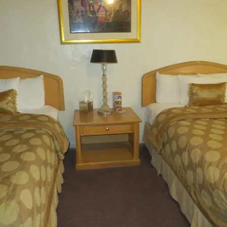 El Trovatore Motel-2