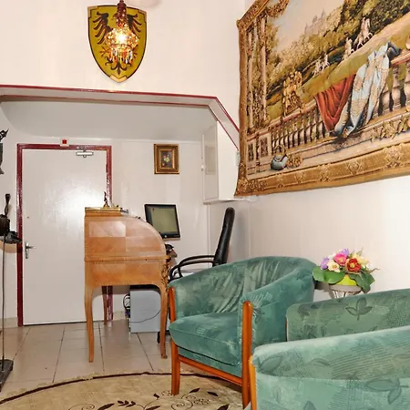 Hotel La Tour-2
