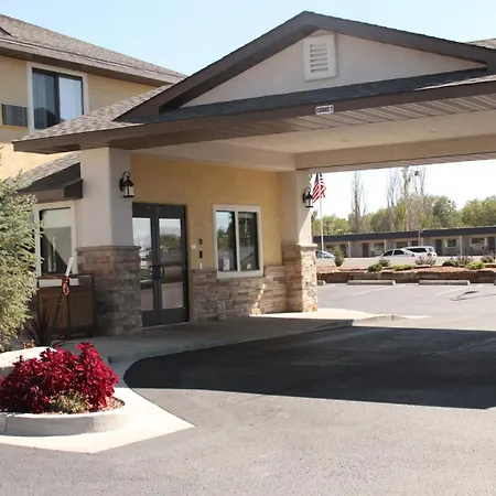 Super 8 By Wyndham Montrose-3