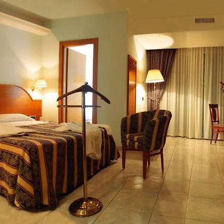 Hotel Ambassador-2