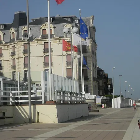 À l'Approche de la Mer-3
