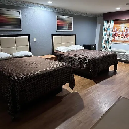 Mustang Inn And Suites-2