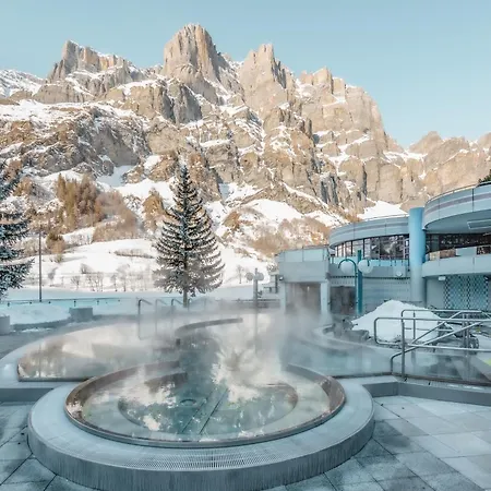 Hotel Alpenblick-Leukerbad-Therme-2