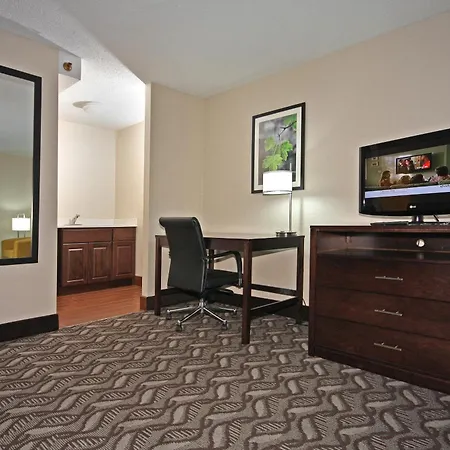La Quinta By Wyndham Springfield-2