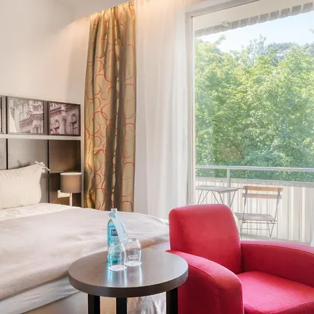 Waldhotel-2