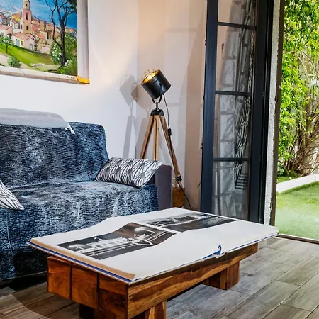 la Romana Luxe et sérénité au cœur de Saint-Tropez Suites spacieuses avec jardin enchanteur-3