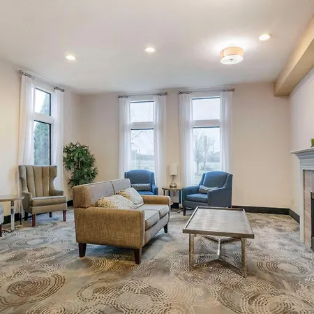 Syracuse Grand-2