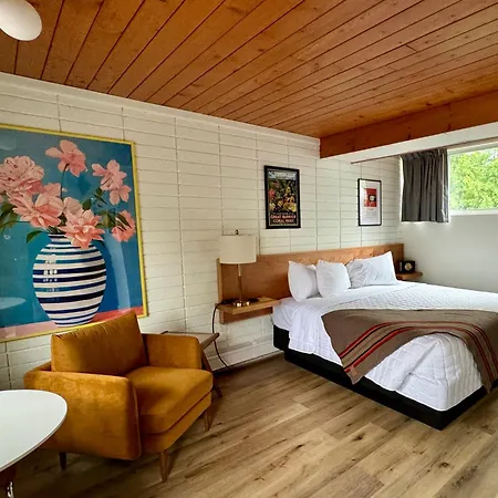 The Sierra Motel-3