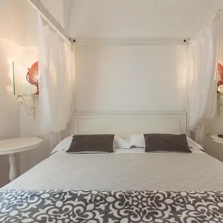 Le Nicchie Luxury Rooms-2