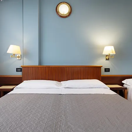 Hotel Avana Fronte Mare-2