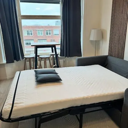 Cosy Apartment In The Hague!-3