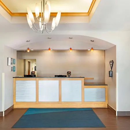 Best Western Hartford Hotel And Suites-2