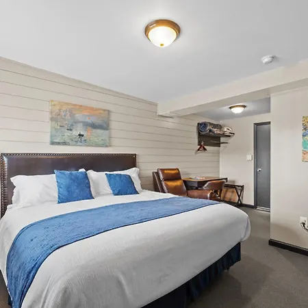 Lost Trail Resort - Riverside Rooms - Near Hot Pools-3