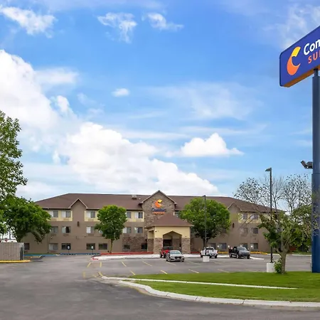 Comfort Suites Omaha East-Council Bluffs-2