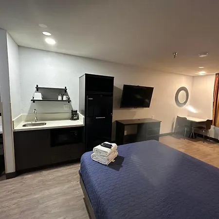 Pinetop Studio Suites-2