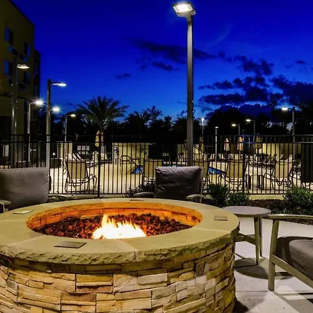 Courtyard Lake Charles-3