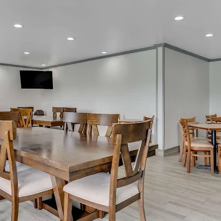 Country Inn & Suites By Radisson, Grand Rapids Airport, Mi-2