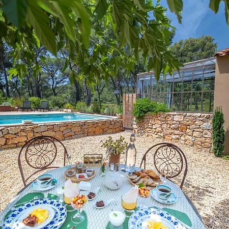 Les Pieds Tanqués - Bed&Breakfast-Spa-3