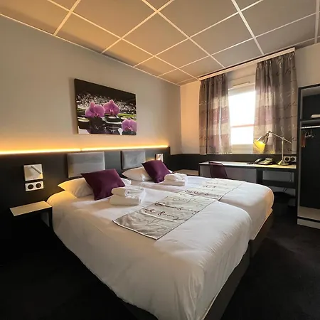 Brit Hotel Le Vesoul-3
