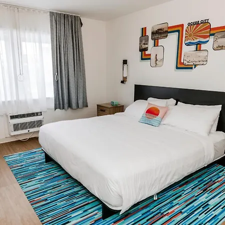 Sealoft Oceanfront Hotel-2