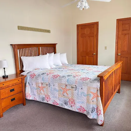 Abellona Inn & Suites-3