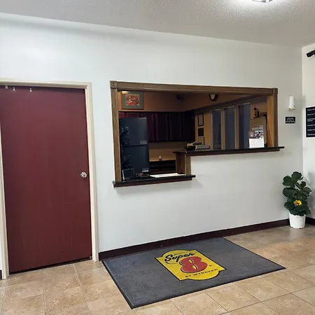 Super 8 By Wyndham Mason City-3