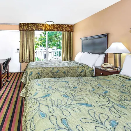 Days Inn By Wyndham Fort Lauderdale Airport Cruise Port-2