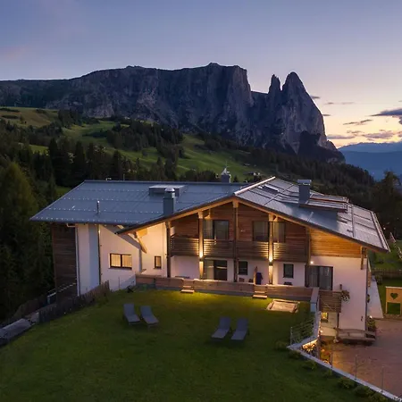 Hotel Chalet Dolomites-3