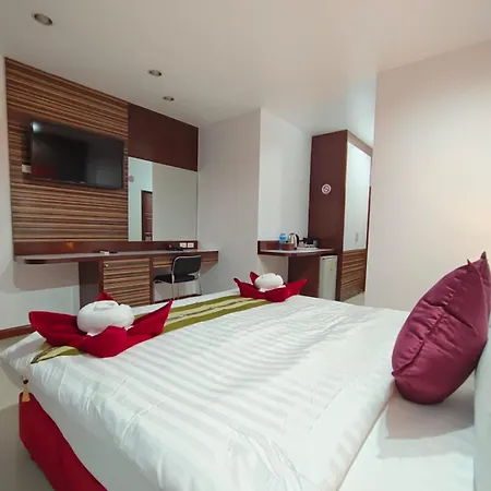 Patong Max Value Hotel-3