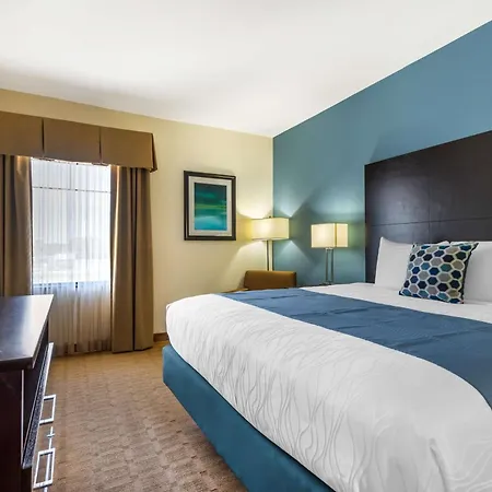 Best Western Plus Lytle Inn And Suites-3