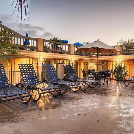 Laguna Brisas - A Beach Hotel-2