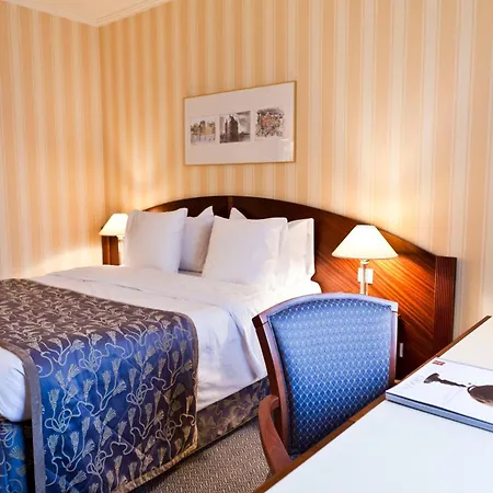 Hotel Le Chatelain-3