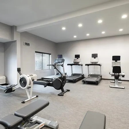 Courtyard By Marriott Danbury-3