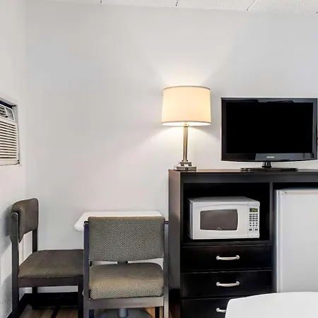 Econo Lodge Billings-3