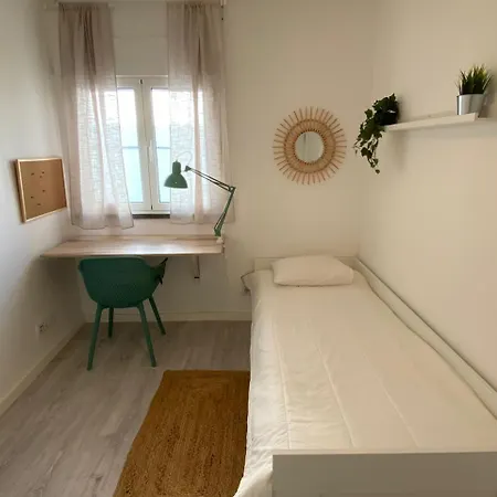 Carcavelos Beach & Nova Sbe Shared Serviced Apartment 3-2