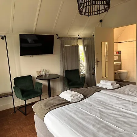 Bed And Breakfast Goes-2